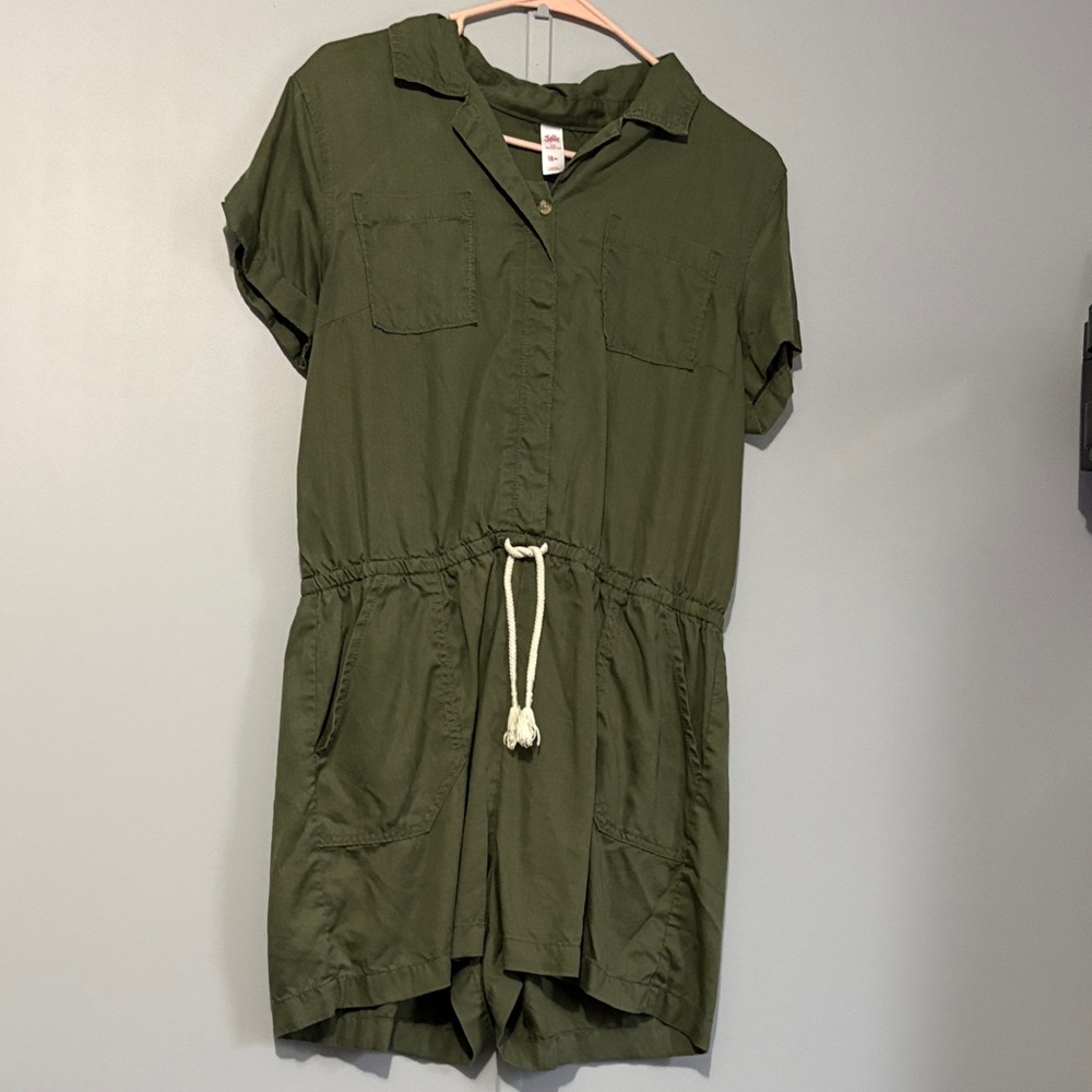Jolie Khaki Button-Up Top